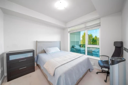 207 5288 Grimmer Street, Burnaby, BC, Burnaby — Apartment/Condo for sale
