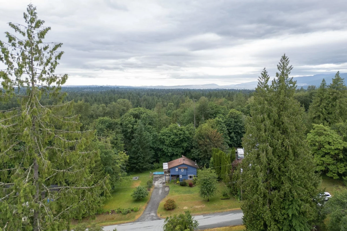 Garden / Landscaping Photo of 13055 238 Street, Maple Ridge, BC
