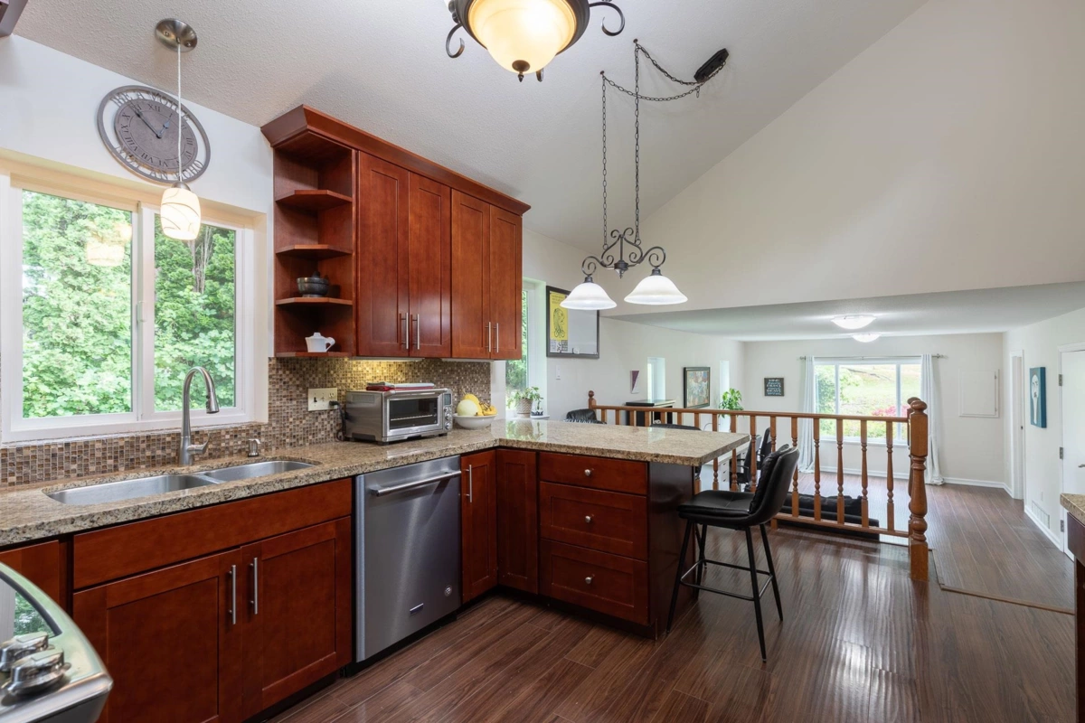 Kitchen Photo of 13055 238 Street, Maple Ridge, BC