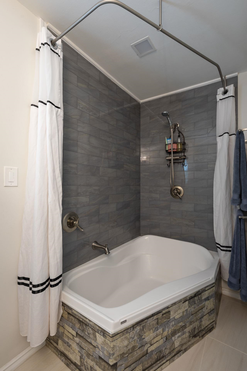 Mudroom Photo of 13055 238 Street, Maple Ridge, BC