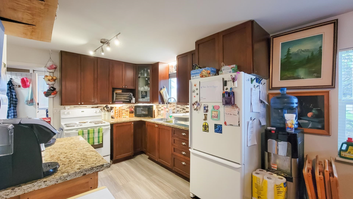 Family Room Photo of 32731 Adams Avenue, Mission, BC