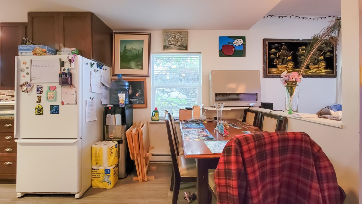 Kitchen Island Photo of 32731 Adams Avenue, Mission, BC