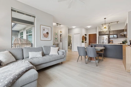 422 9288 Odlin Road, Richmond, BC, Richmond — Apartment/Condo for sale