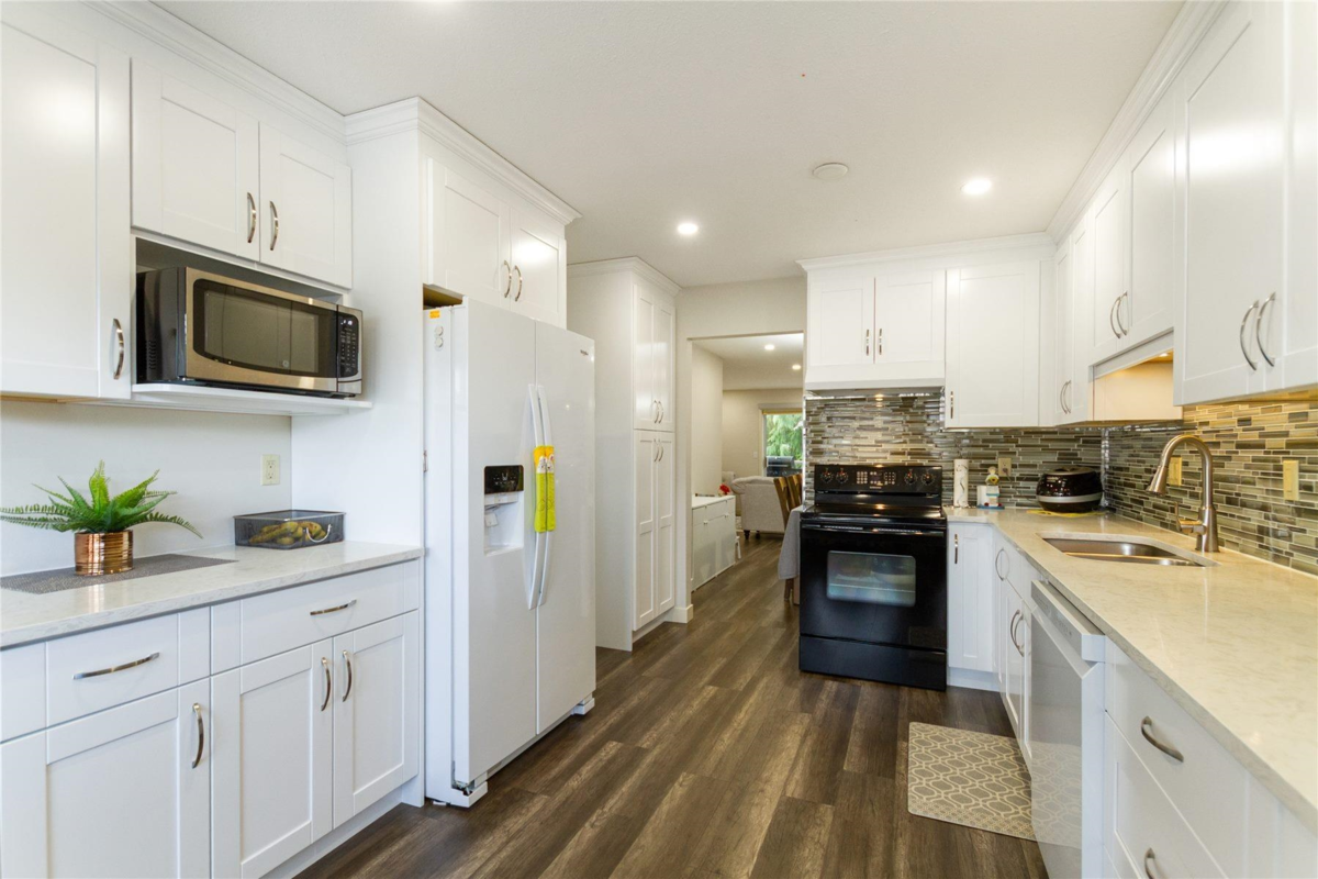 Powder Room Photo of 21 32615 Murray Avenue, Abbotsford, BC