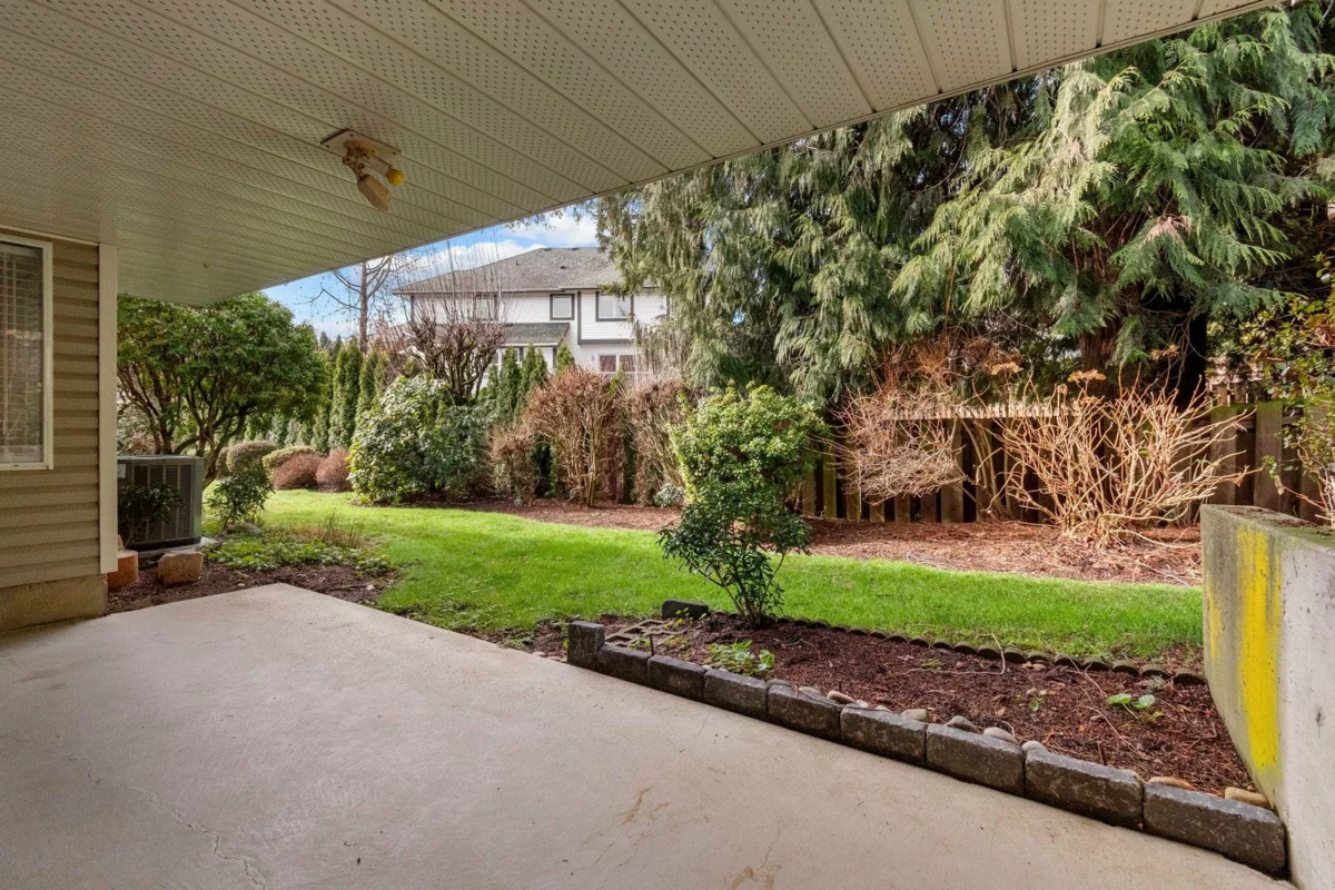 Staircase Photo of 21 32615 Murray Avenue, Abbotsford, BC