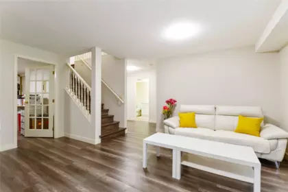 Basement Recreation Room Photo of 21 32615 Murray Avenue, Abbotsford, BC