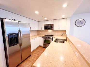 1001 8160 Lansdowne Road, Richmond, BC, Richmond — Apartment/Condo for sale