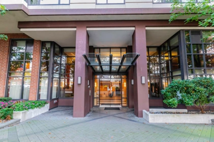 1001 8160 Lansdowne Road, Richmond, BC, Richmond — Apartment/Condo for sale