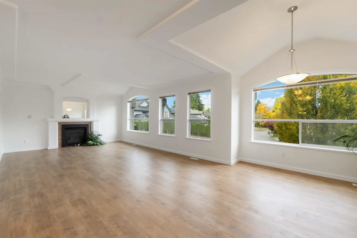 Dining Area Photo of 16080 108a Avenue, Surrey, BC