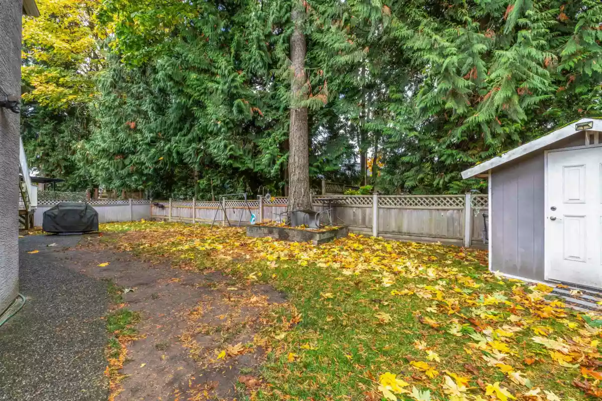 Garage Interior Photo of 16080 108a Avenue, Surrey, BC