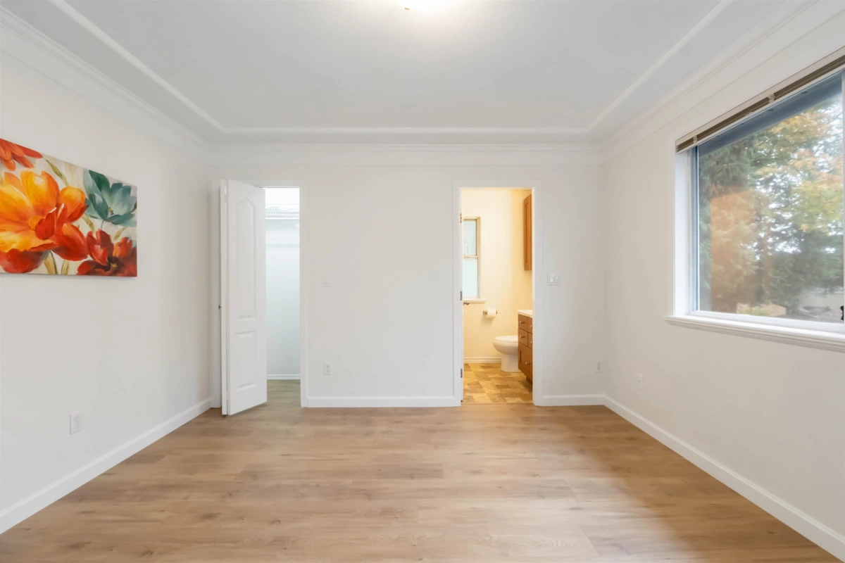 Guest Bathroom Photo of 16080 108a Avenue, Surrey, BC