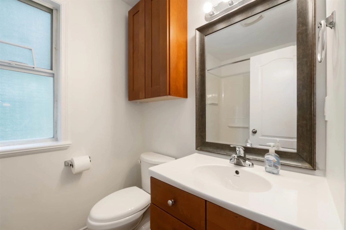 Powder Room Photo of 16080 108a Avenue, Surrey, BC