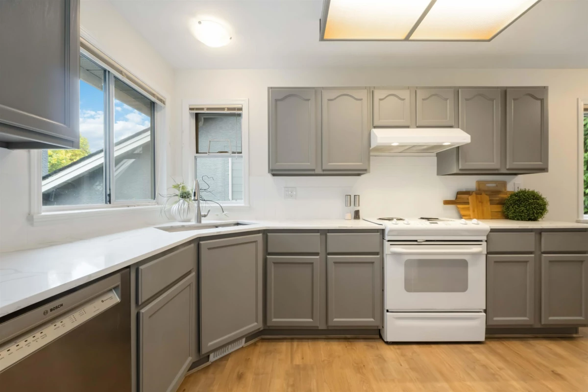 Walk-In Closet Photo of 16080 108a Avenue, Surrey, BC