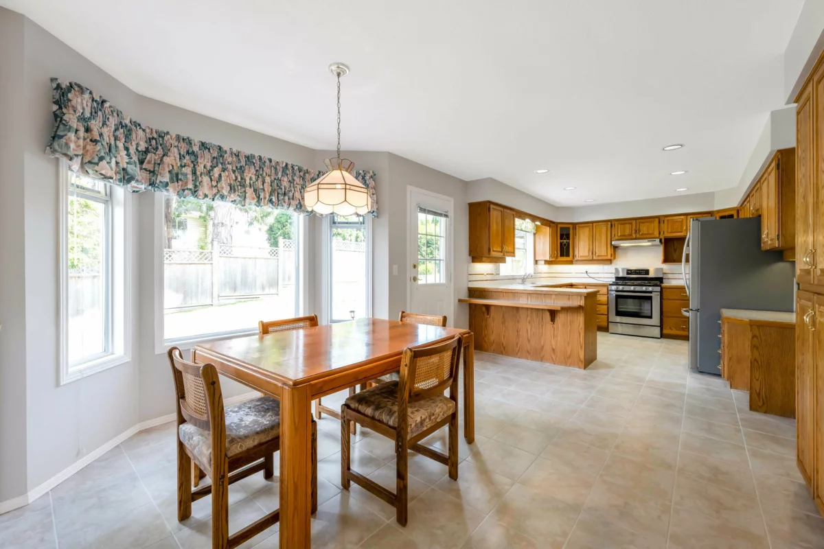 Breakfast Nook Photo of 8165 154 Street, Surrey, BC
