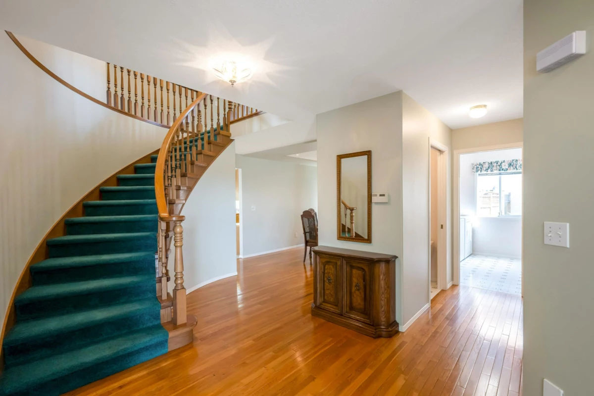 Walk-In Closet Photo of 8165 154 Street, Surrey, BC