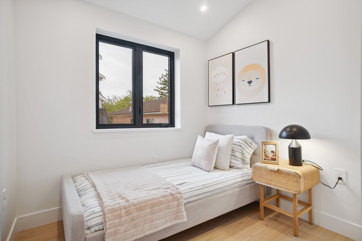 Bedroom 3 Photo of 1917 3rd Avenue, Vancouver, BC