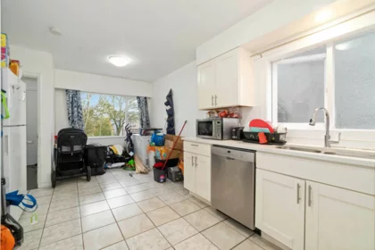 Breakfast Nook Photo of 5735 Earles Street, Vancouver, BC