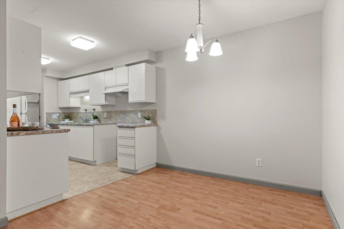 Primary Bathroom Photo of 106 7694 Evans Road, Chilliwack, BC