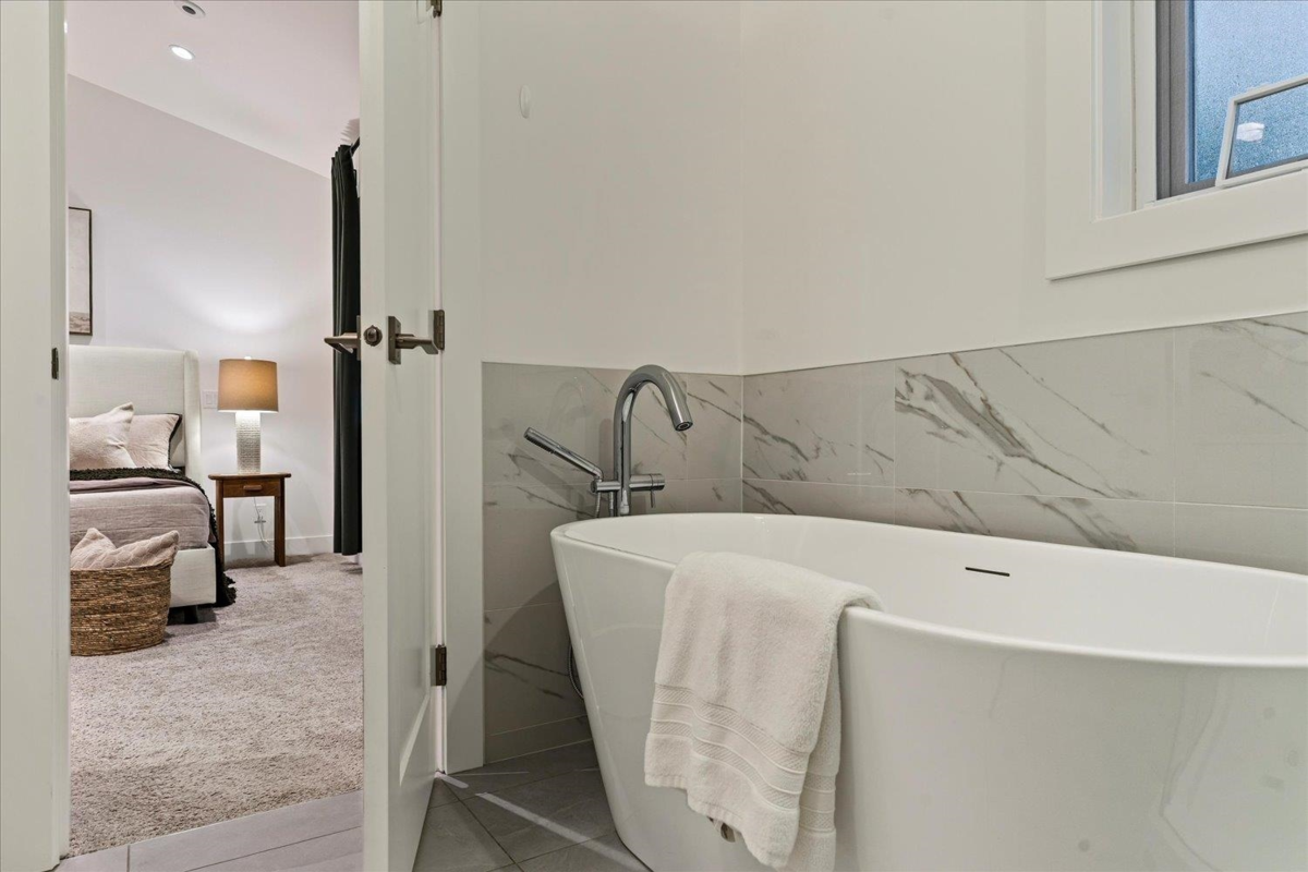 Hot Tub / Spa Photo of 44 20321 80 Avenue, Langley, BC