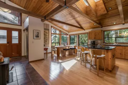 Dining Area Photo of 914 164 Street, Surrey, BC