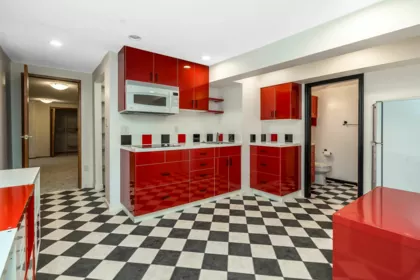 Garage Interior Photo of 914 164 Street, Surrey, BC