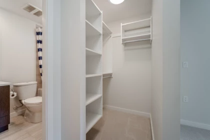 Primary Bathroom Photo of 502 3333 Sexsmith Road, Richmond, BC