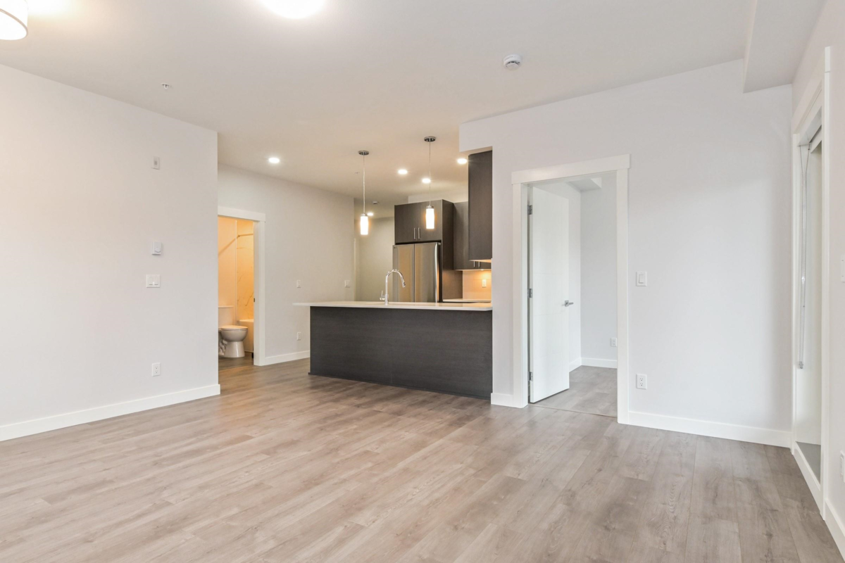 Kitchen Photo of 306 33886 Pine Street, Abbotsford, BC