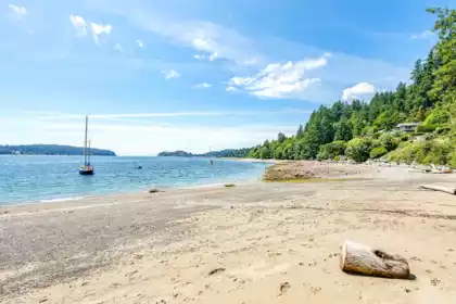 Garden / Landscaping Photo of 971 Marine Drive, Gibsons, BC