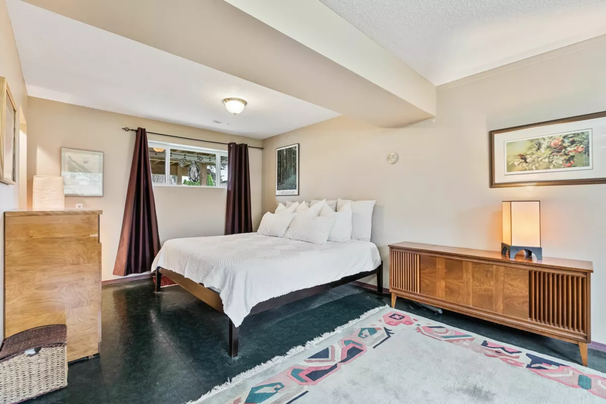 Garage Interior Photo of 1430 Maple Street, White Rock, BC