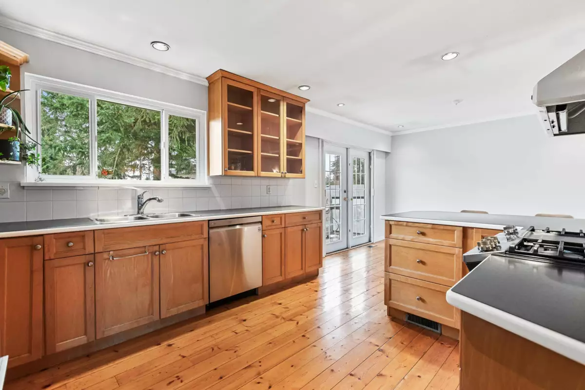 Office / Den Photo of 1430 Maple Street, White Rock, BC