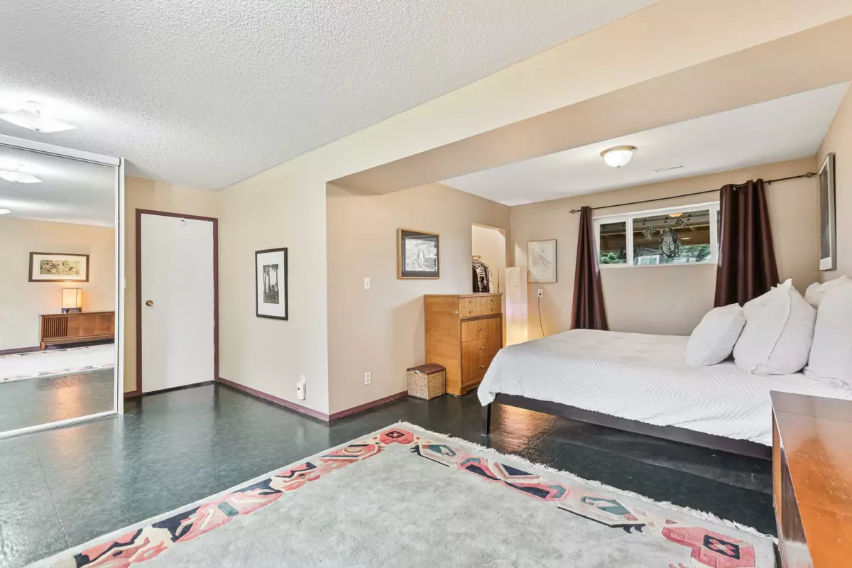 Outdoor Patio Photo of 1430 Maple Street, White Rock, BC