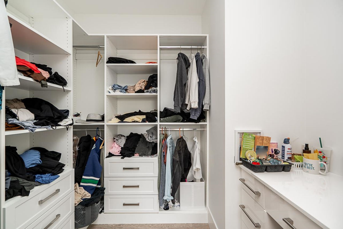 Mudroom Photo of 5545 146 Street, Surrey, BC