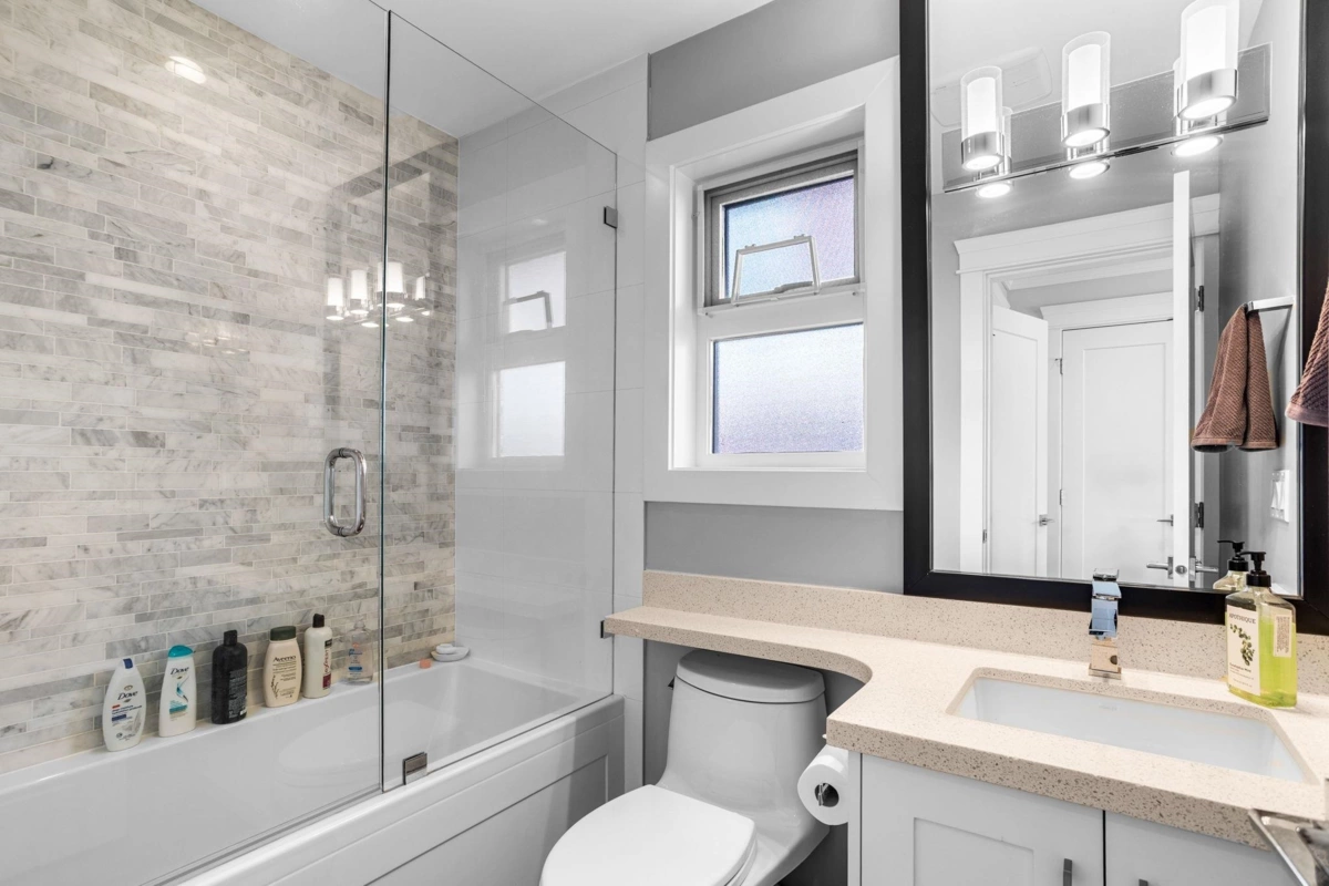 Backyard Photo of 8656 Gilley Avenue, Burnaby, BC