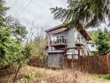 38608 Westway Avenue, Squamish, BC, Squamish — Single Family Residence for sale