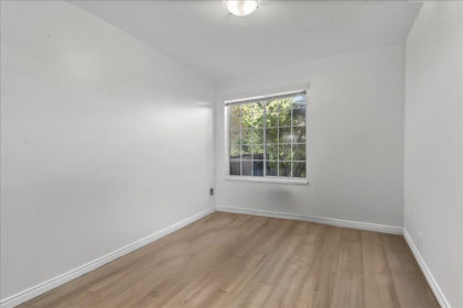 Breakfast Nook Photo of 103 2567 Victoria Street, Abbotsford, BC