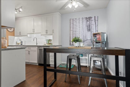 Kitchen Island Photo of 103 2567 Victoria Street, Abbotsford, BC