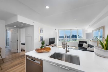 2208 63 Keefer Place, Vancouver, BC, Vancouver — Apartment/Condo for sale