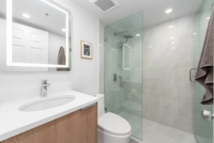 Guest Bathroom Photo of 2208 63 Keefer Place, Vancouver, BC