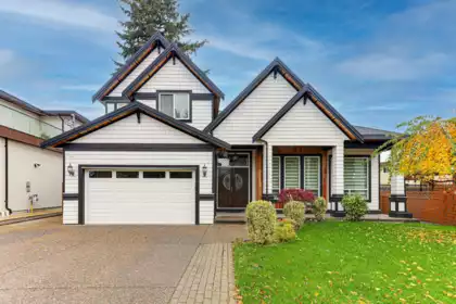 7420 116 St Street, Delta, BC, Scottsdale — 9 bed single family residence for sale