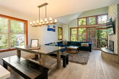 4 4661 Blackcomb Way, Whistler, BC, Whistler — Townhouse for sale