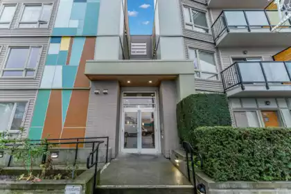 202 20460 Douglas Crescent, Langley, BC, Langley — Apartment/Condo for sale