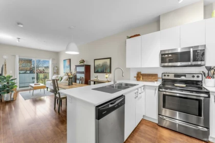 202 20460 Douglas Crescent, Langley, BC, Langley — Apartment/Condo for sale