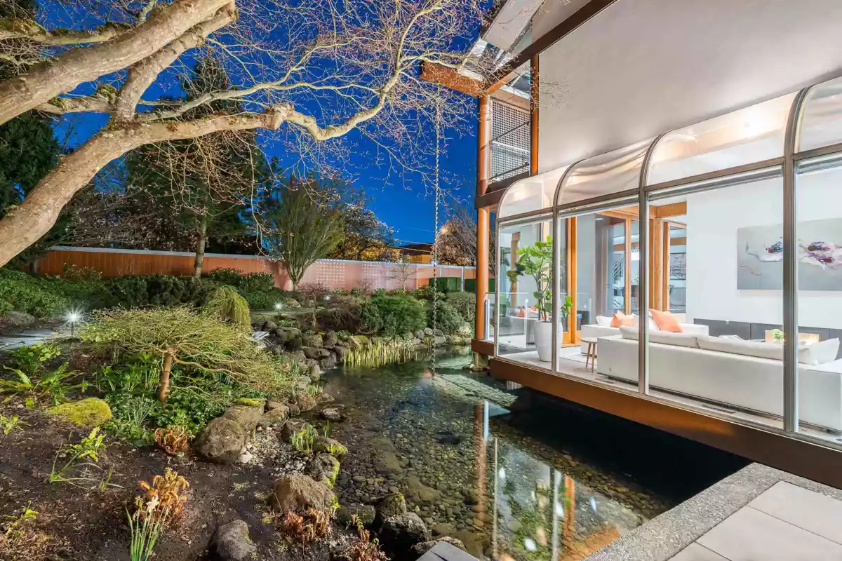 Dining Area Photo of 1299 W 57th Avenue, Vancouver, BC