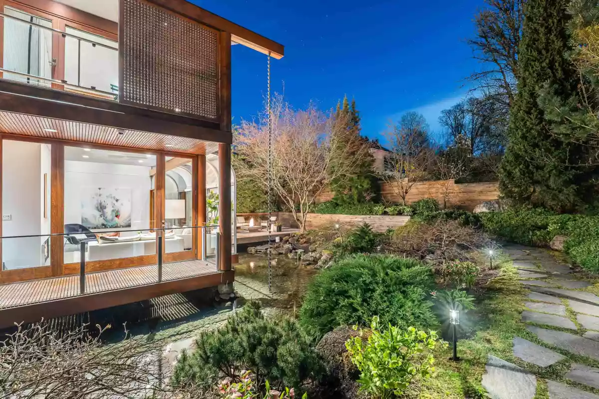 Family Room Photo of 1299 W 57th Avenue, Vancouver, BC