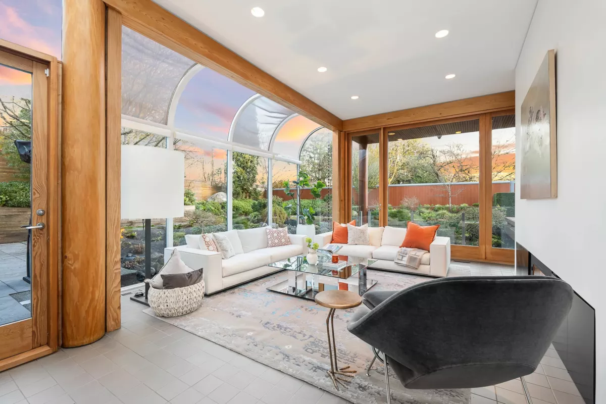 Kitchen Island Photo of 1299 W 57th Avenue, Vancouver, BC