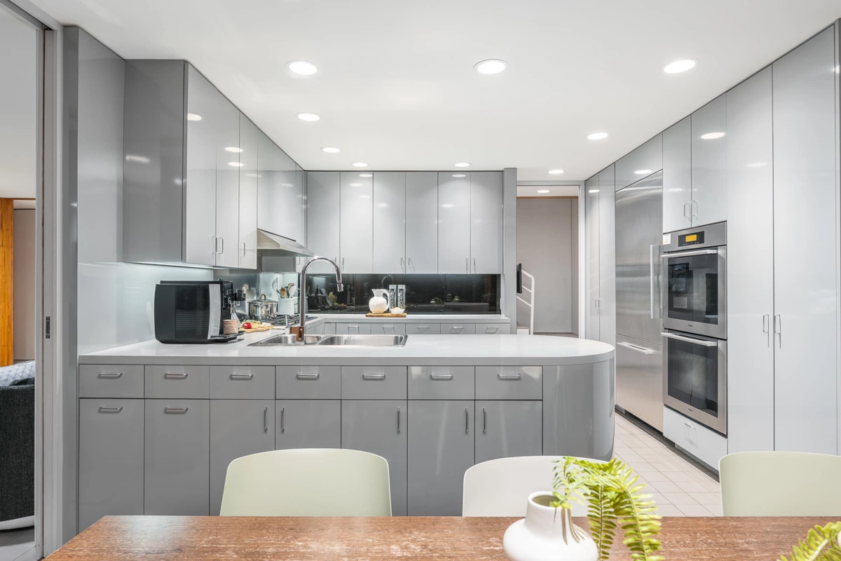 Primary Bathroom Photo of 1299 W 57th Avenue, Vancouver, BC