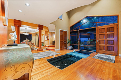 Kitchen Photo of 1626 Pinecrest Drive, West Vancouver, BC