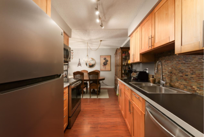 221 7377 Salisbury Avenue, Burnaby, BC, Burnaby — Apartment/Condo for sale