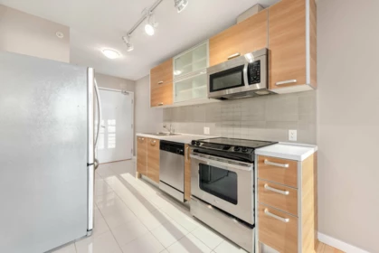 1805 9981 Whalley Boulevard, Surrey, BC