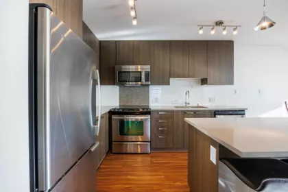 Kitchen Photo of 3708 13325 102a Avenue, Surrey, BC